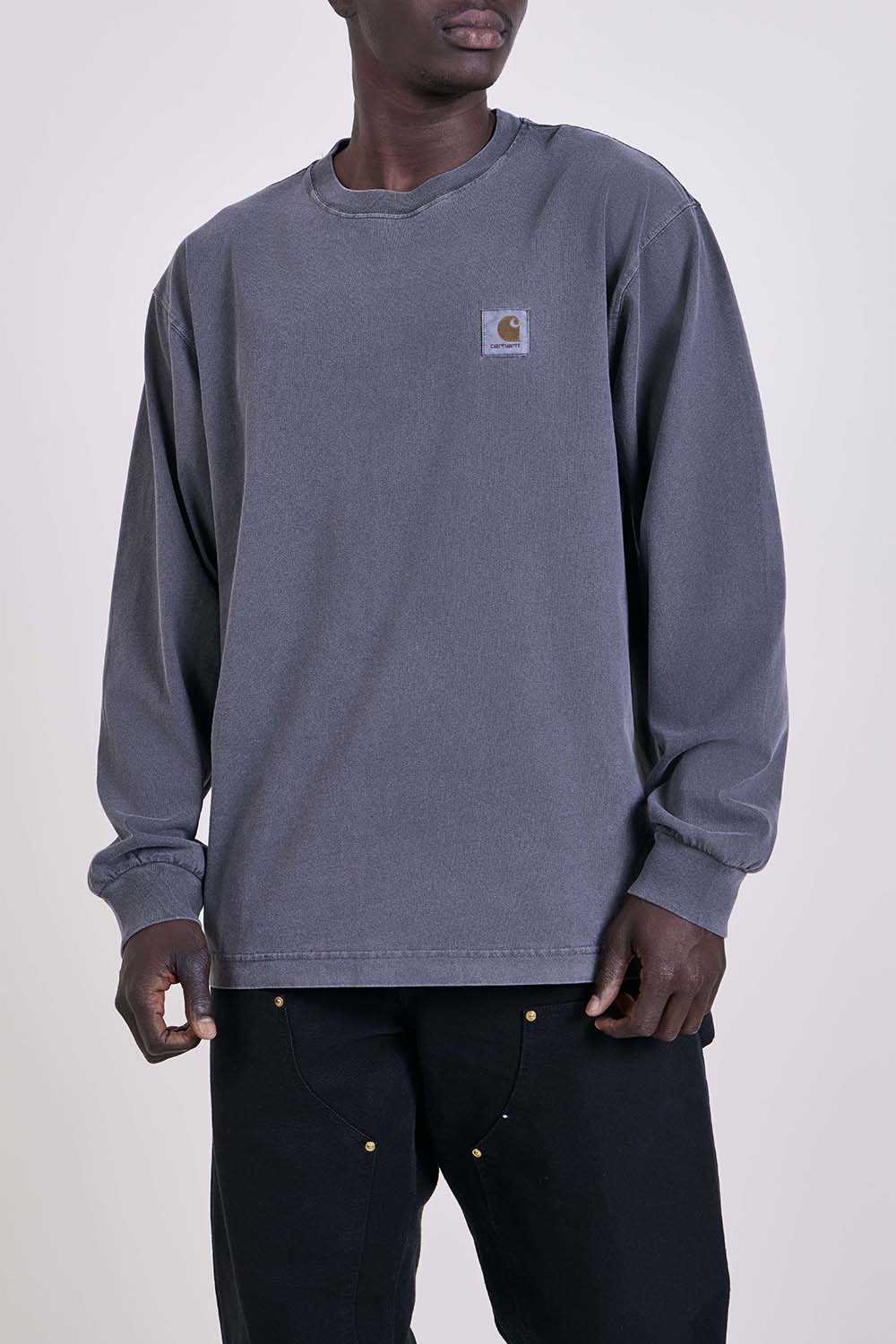 תמונת דוגמן קידמית של חולצת טי ארוכה