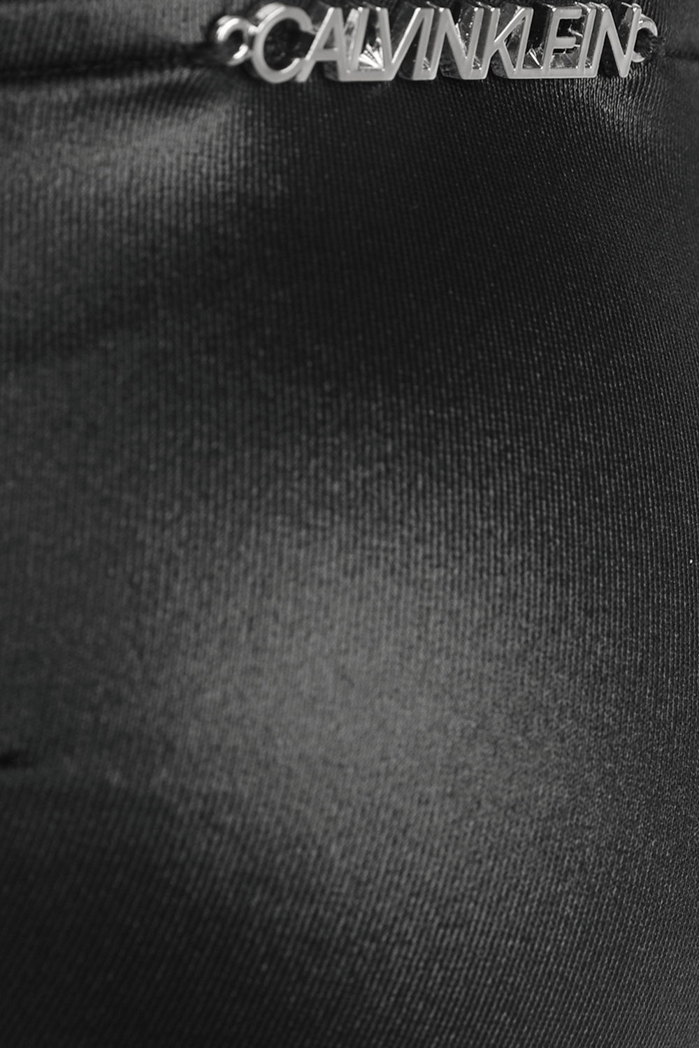 תמונה אחורית של One Shoulder Bikini Top in Black