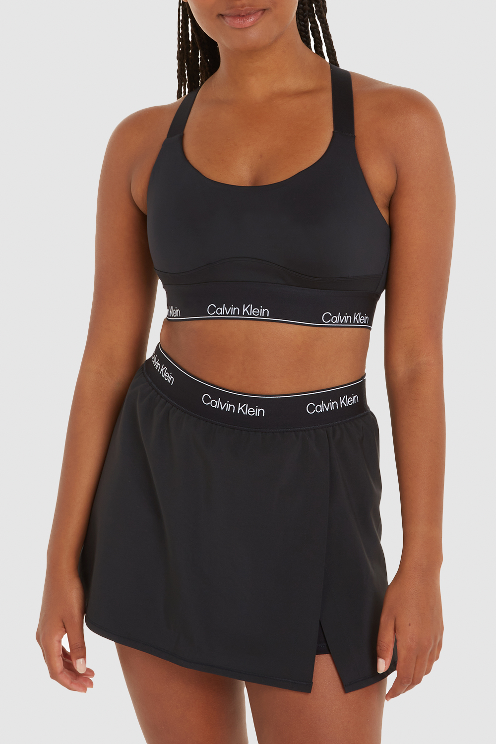 תמונת דוגמן קידמית של חזיית ספורט