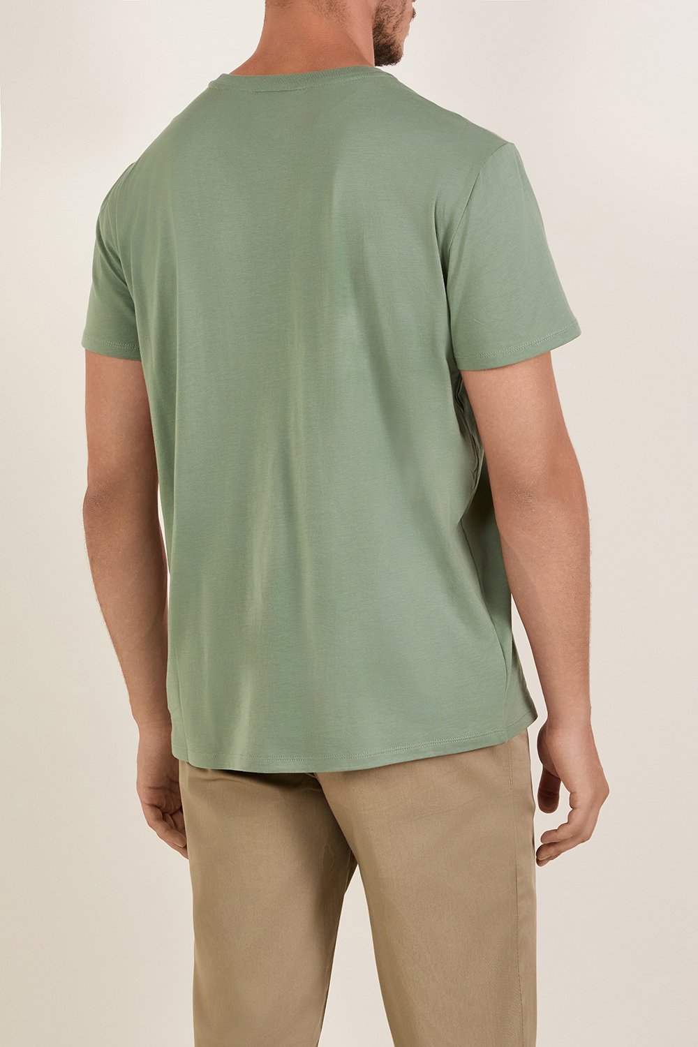 תמונת דוגמן אחורית של חולצת טי