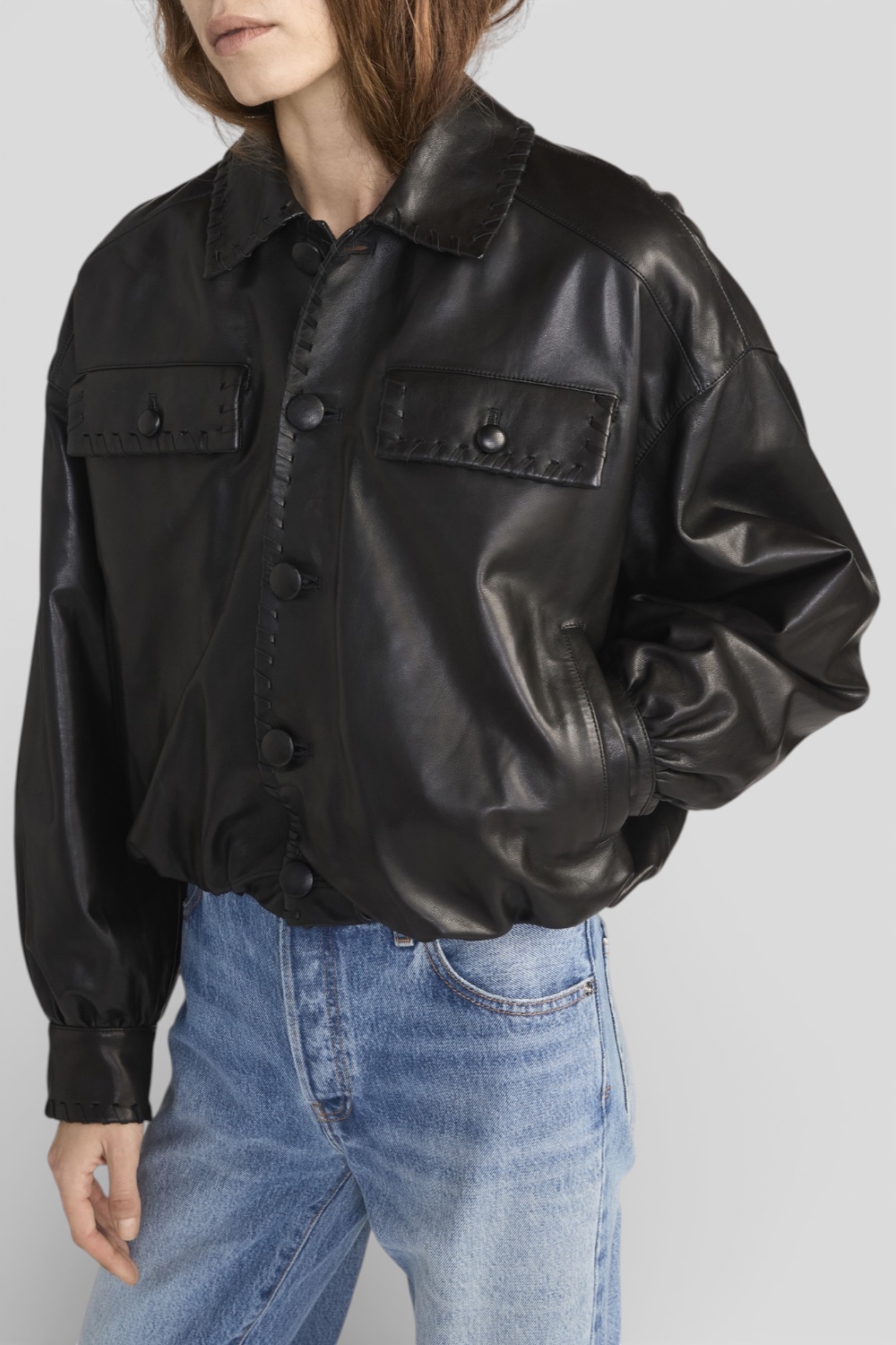 תמונת דוגמן קידמית של ז'קט עור