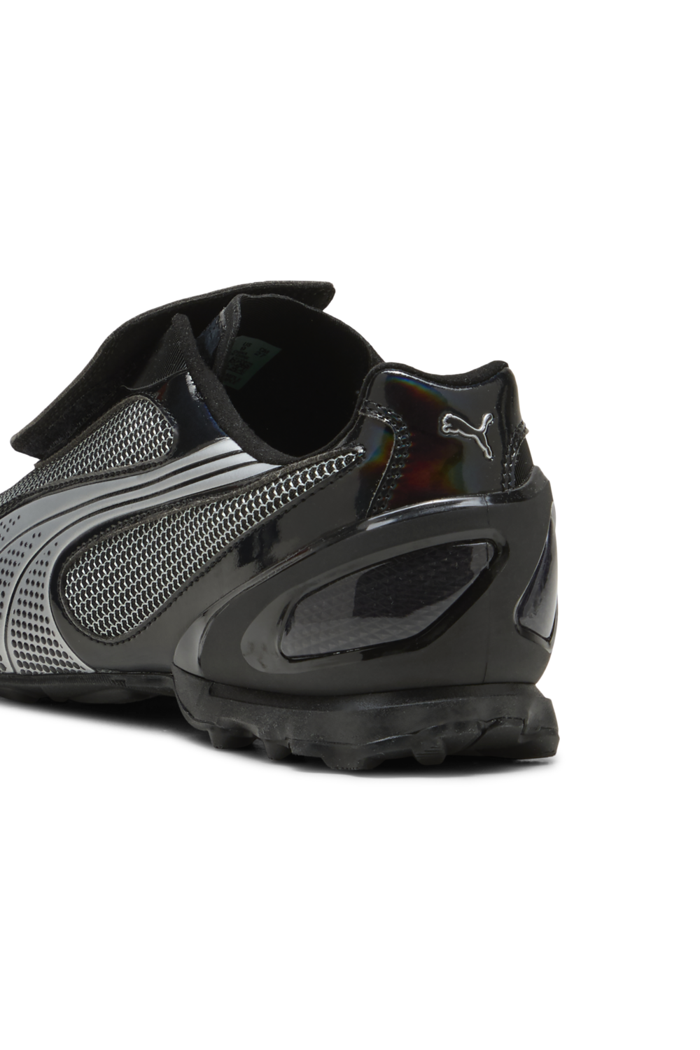 תמונת פנים של נעלי סניקרס