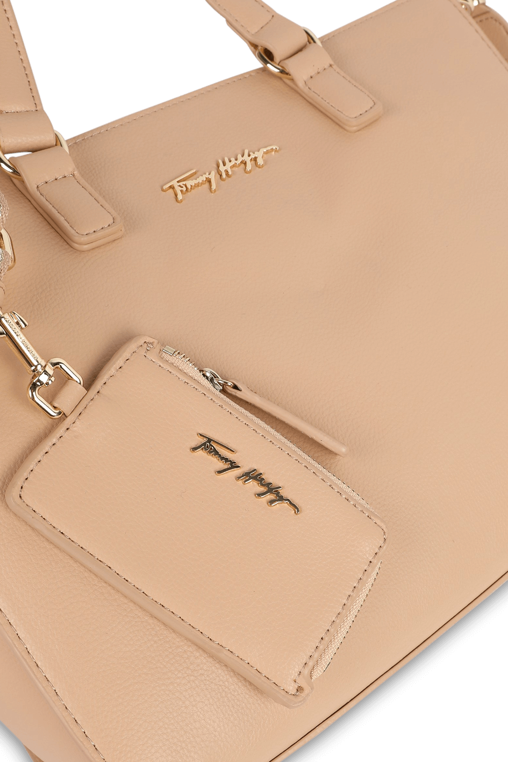 תמונת תקריב של תיק נשיאה ניוד עם רצועת בד