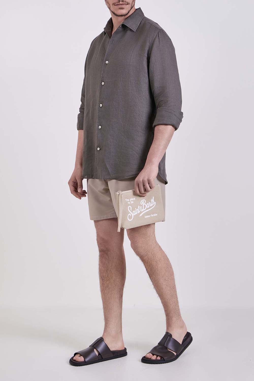 תמונת דוגמן קידמית של תיק קלאץ'