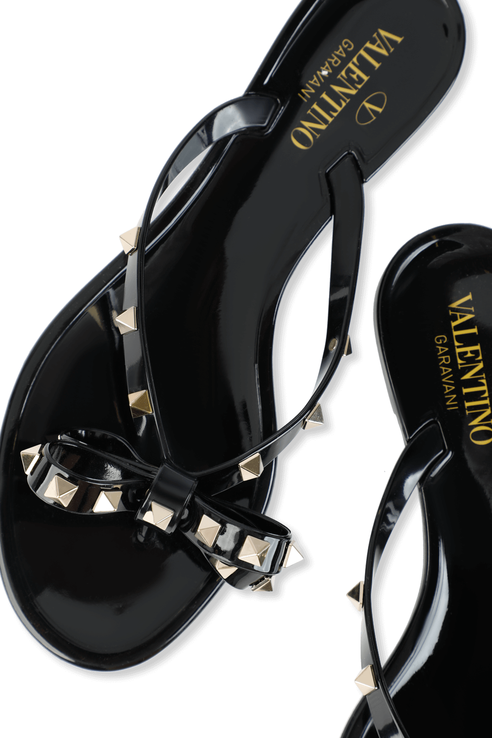 תמונת תקריב של Rockstud Thong Flip-Flops in Black