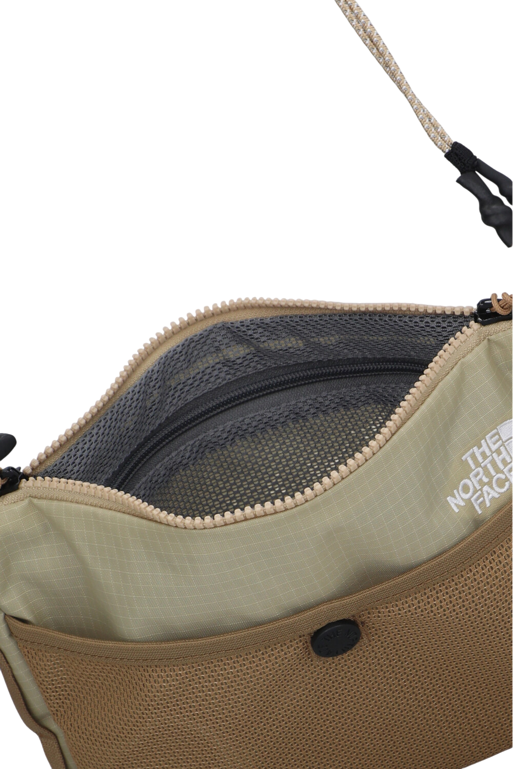 תמונת פנים של תיק פאוץ' טרה