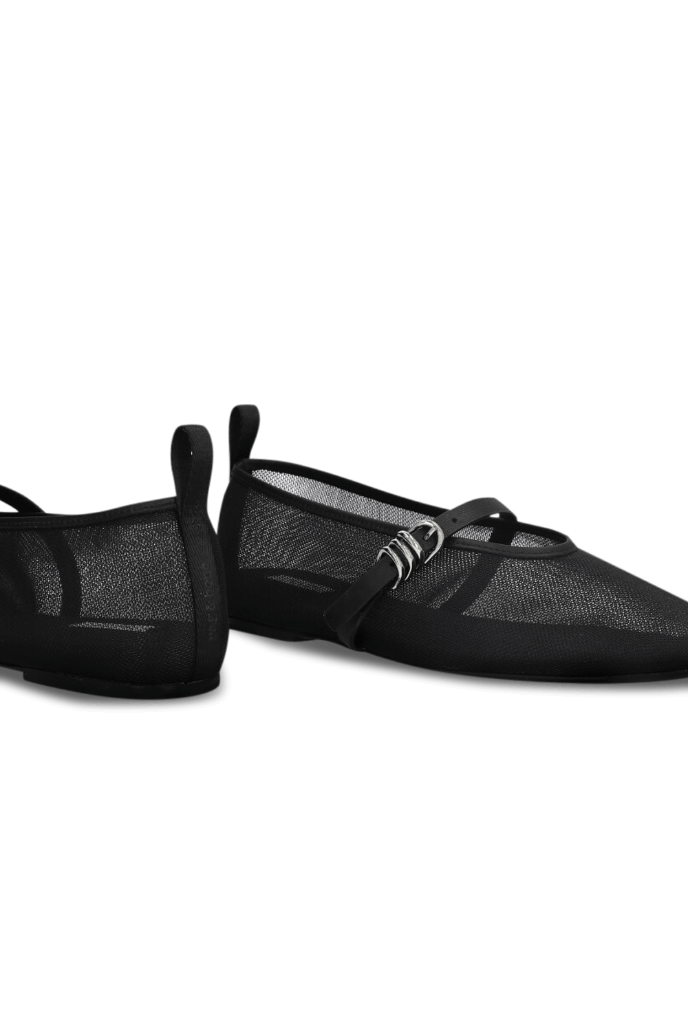 תמונת תקריב של נעלי מרי ג'יין רשת