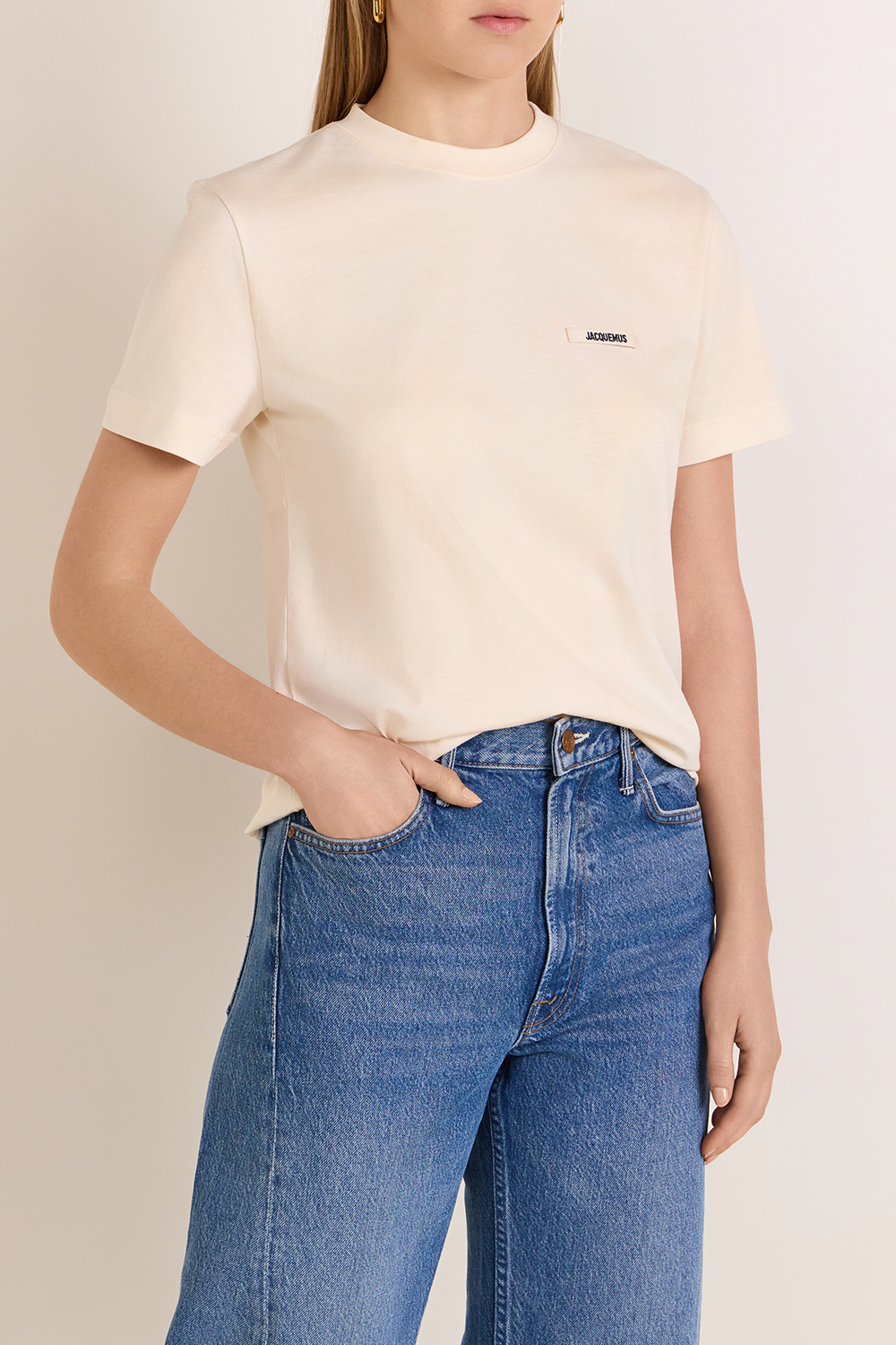 תמונת דוגמן קידמית של חולצת טי