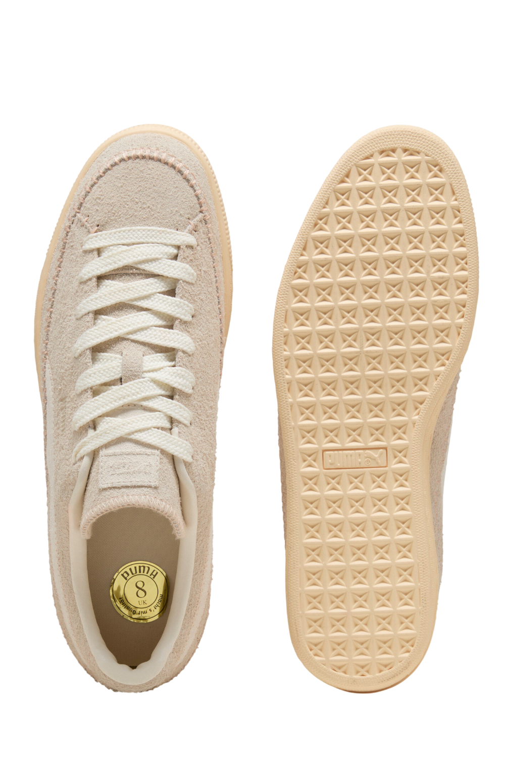 תמונת פנים של נעלי סניקרס