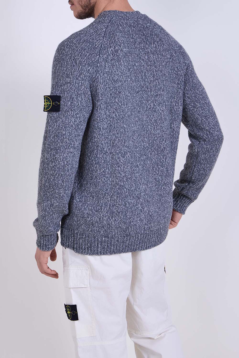 תמונת דוגמן אחורית של סריג צמר