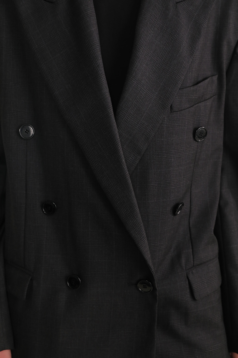 תמונת תקריב דוגמן של בלייזר קלרו