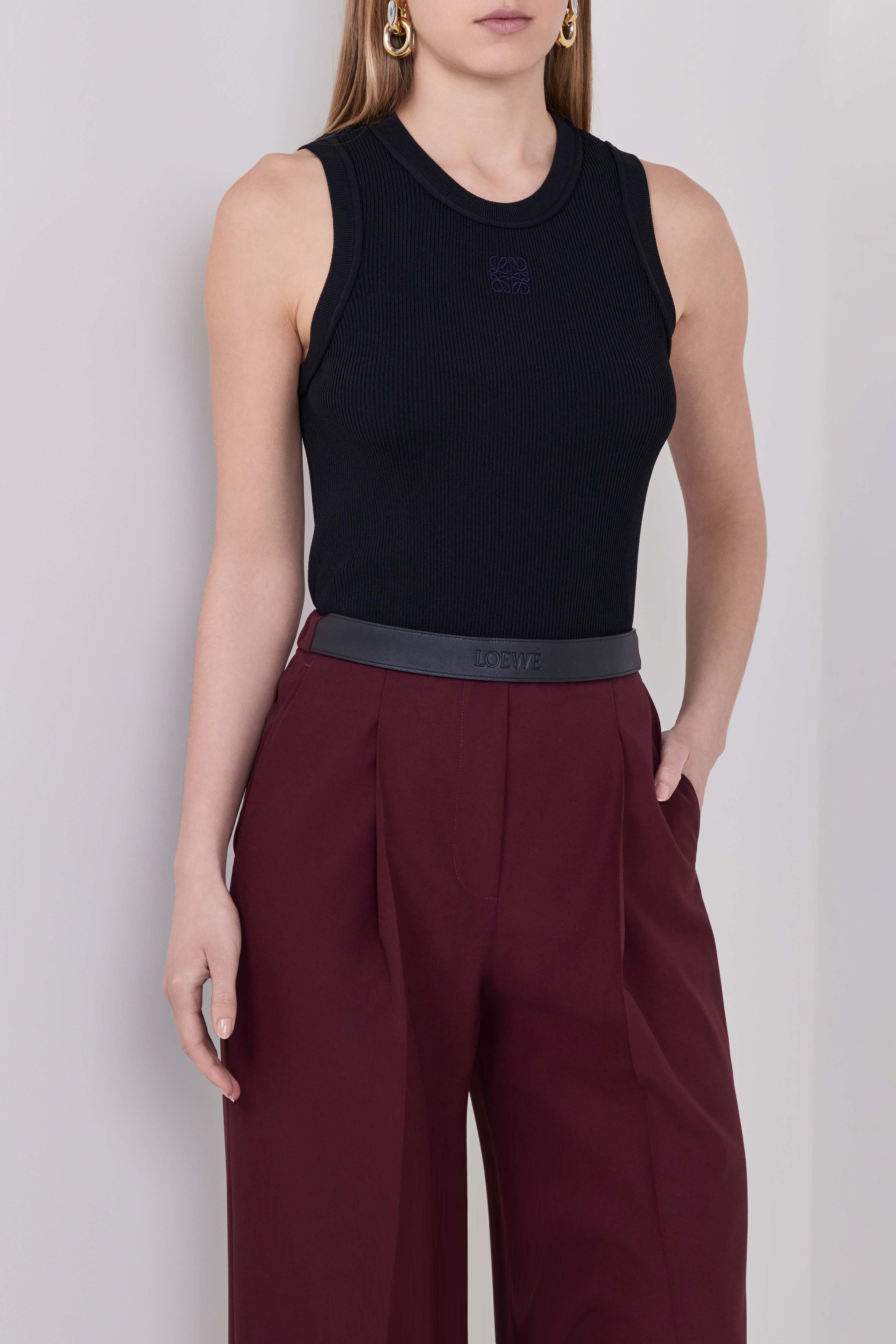 תמונת דוגמן קידמית של גופיית ריב