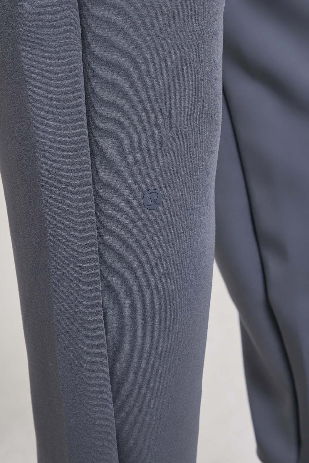 תמונת תקריב דוגמן של Smooth Spacer Jogger Regular