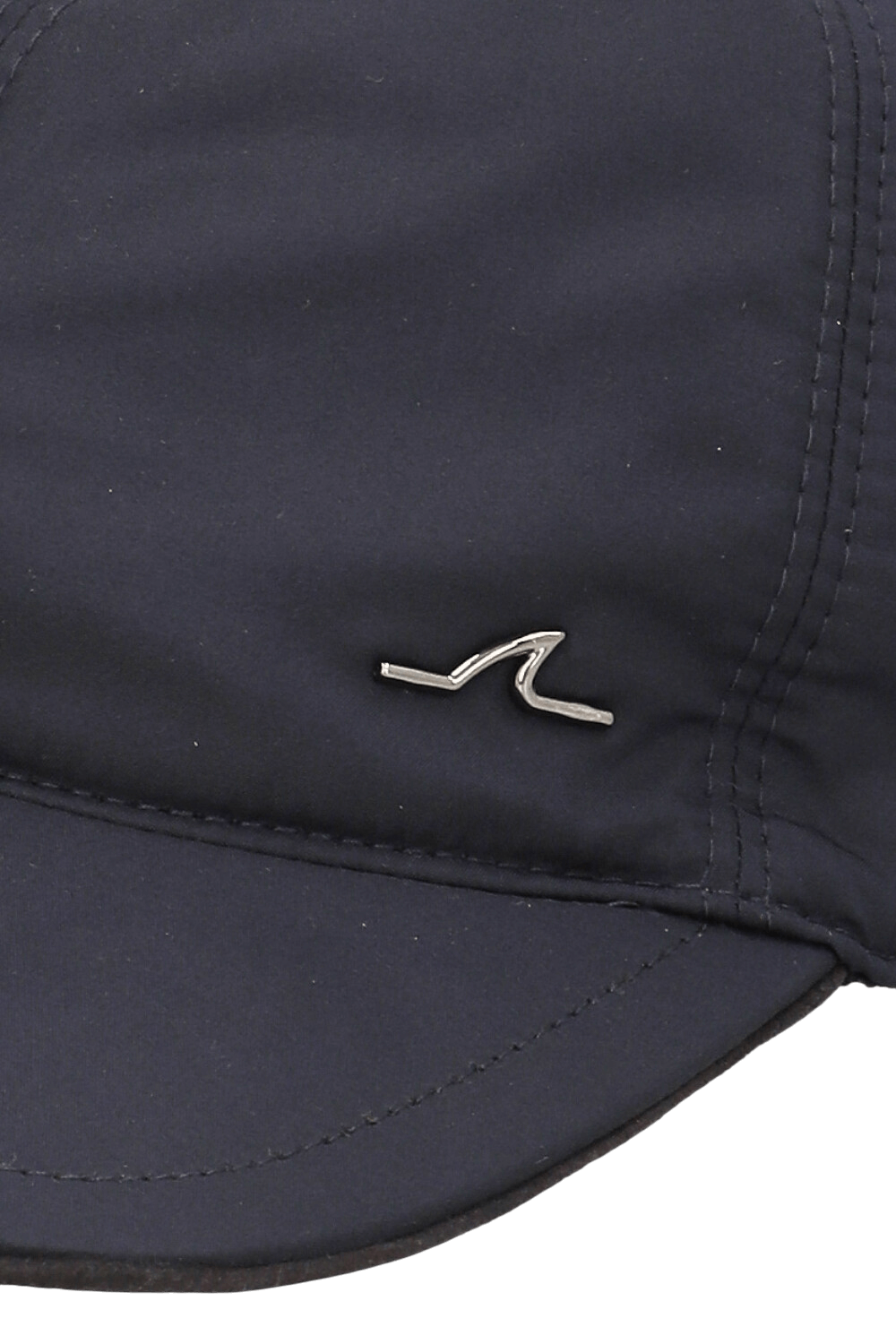 תמונת תקריב של כובע מצחייה