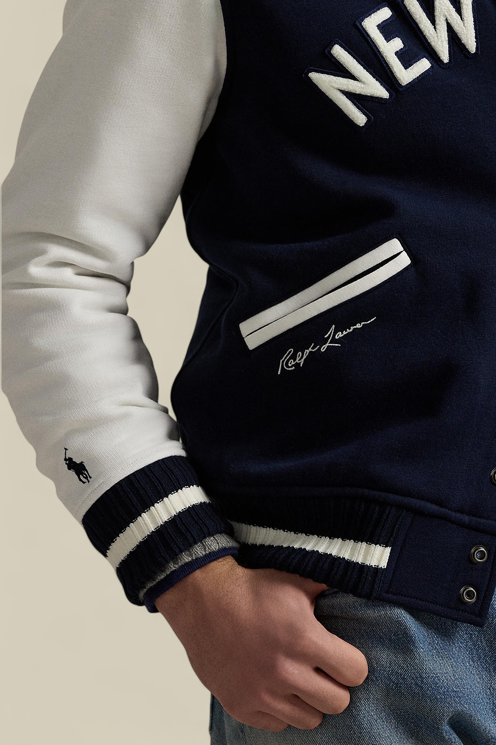 תמונת תקריב דוגמן של פולו רלף לורן X יאנקיס ז'קט