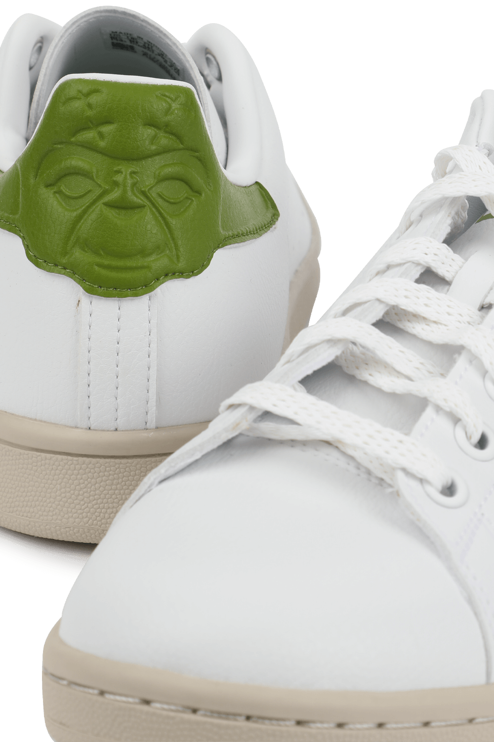 תמונת תקריב של adidas Stan Smith Star Wars Shoes in White