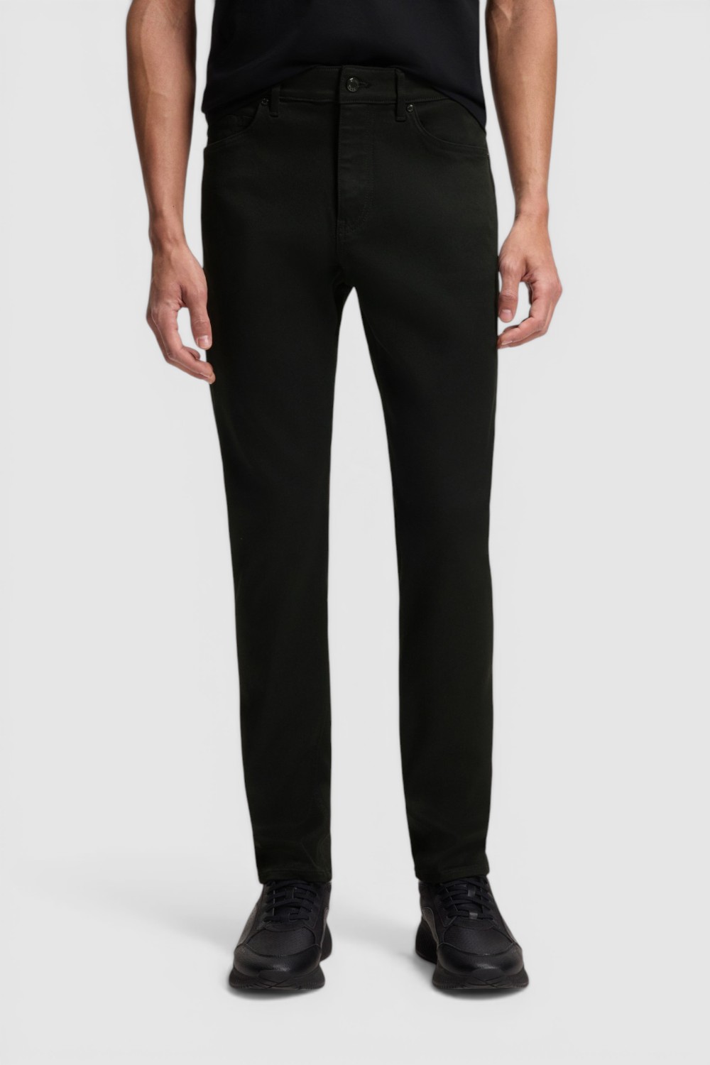 תמונת דוגמן קידמית של מכנסיים ארוכים בוס X פורשה