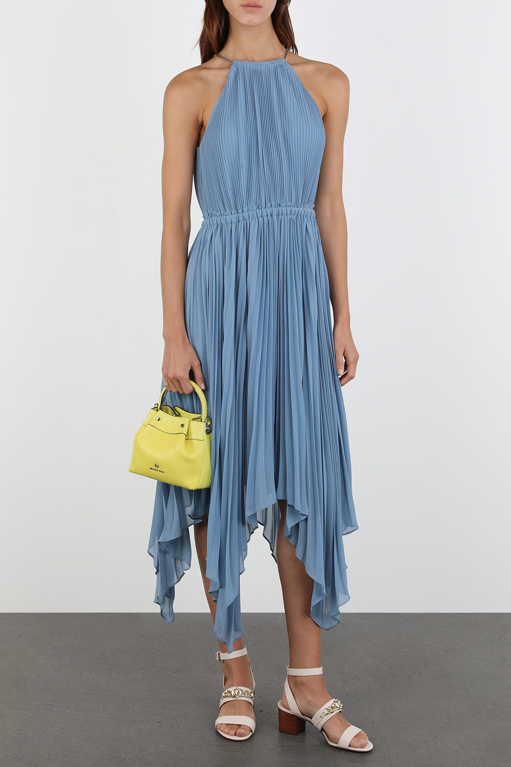 תמונת דוגמן קידמית של Pebbled-Leather Monogram Tote Bag in Yellow