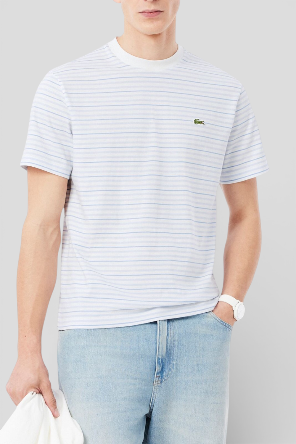 תמונת דוגמן קידמית של חולצת טי