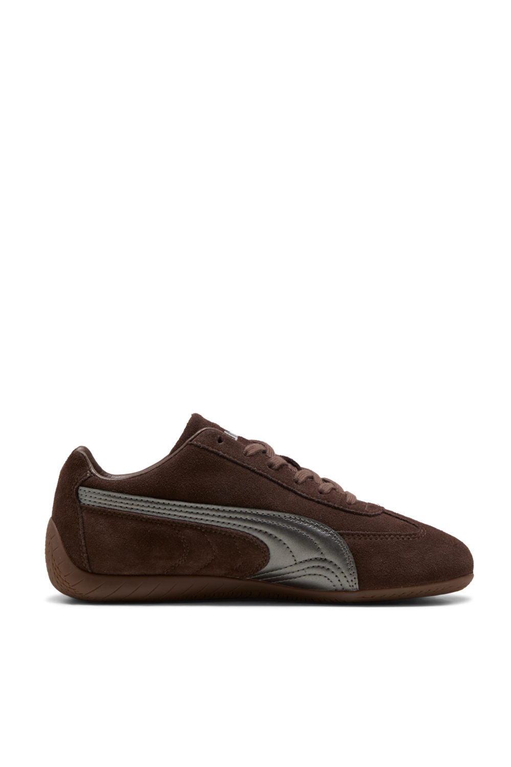 תמונה קידמית של נעלי סניקרס