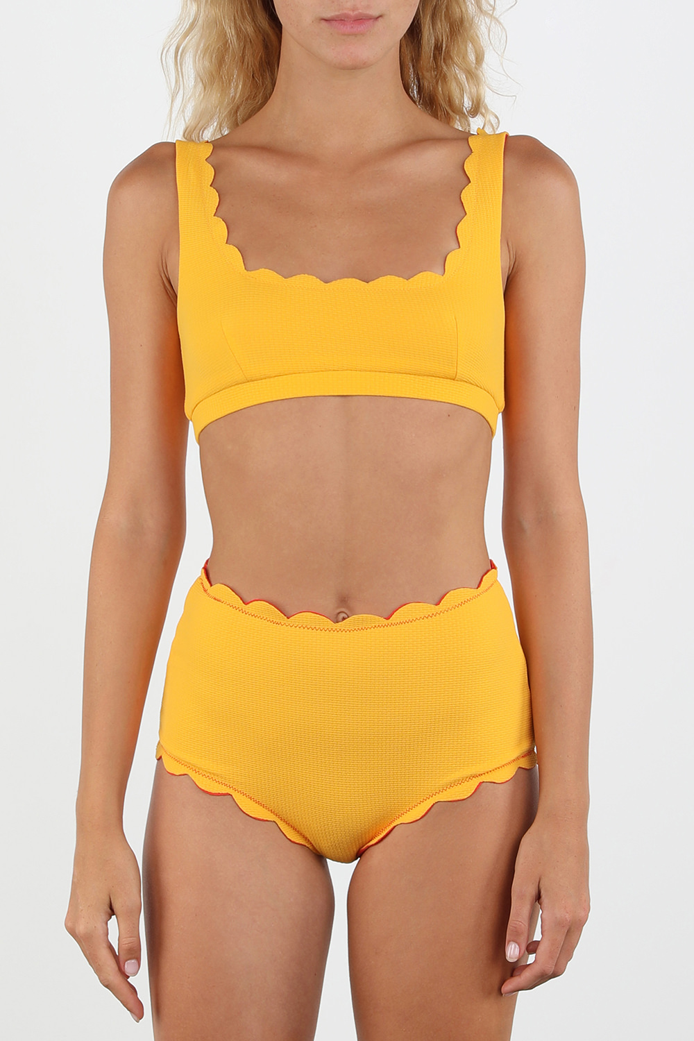 תמונת דוגמן קידמית של Bumby Palm Spring Top in Poppy and Papaya