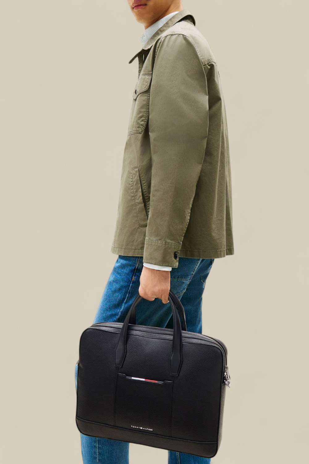 תמונת דוגמן קידמית של תיק נשיאה