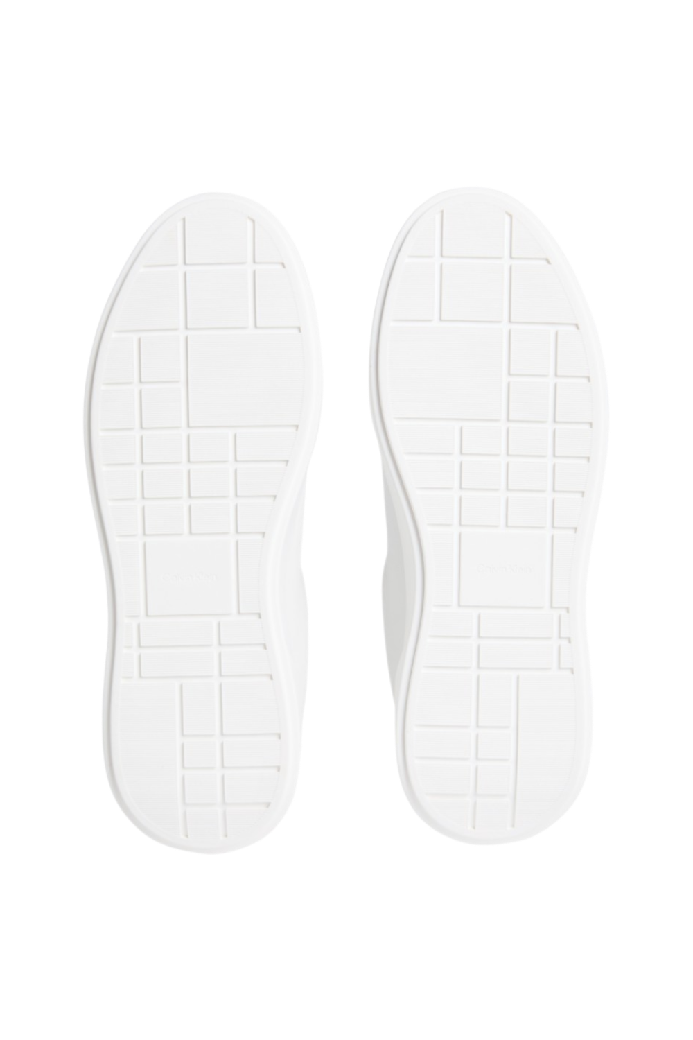 תמונת פנים של נעלי סניקרס