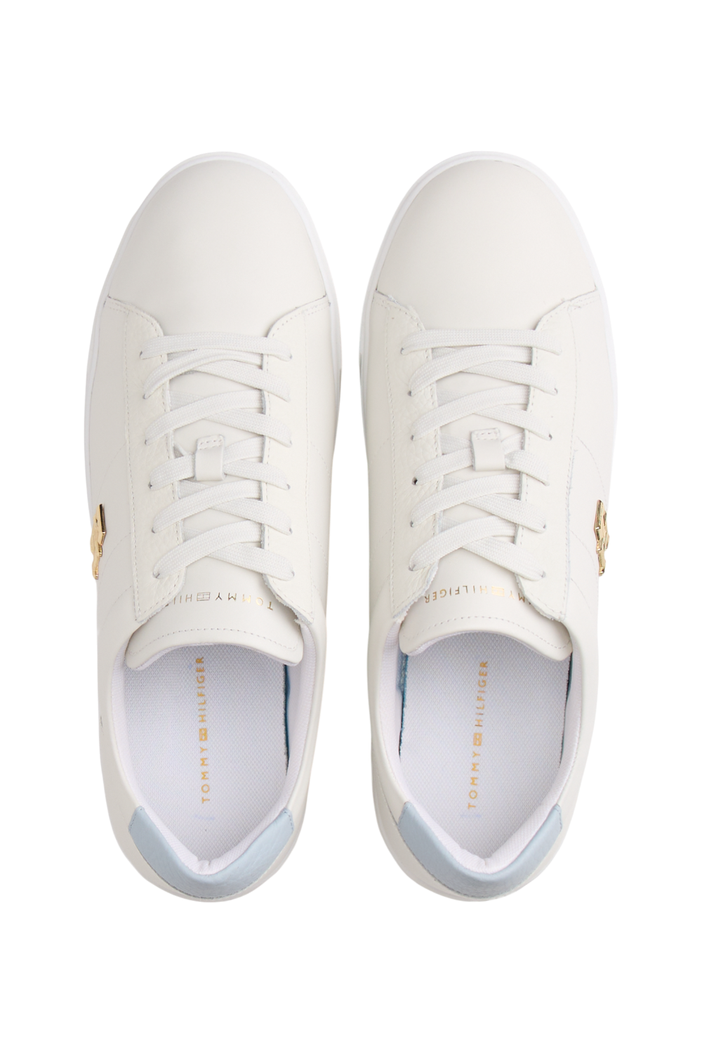 תמונת פנים של סניקרס