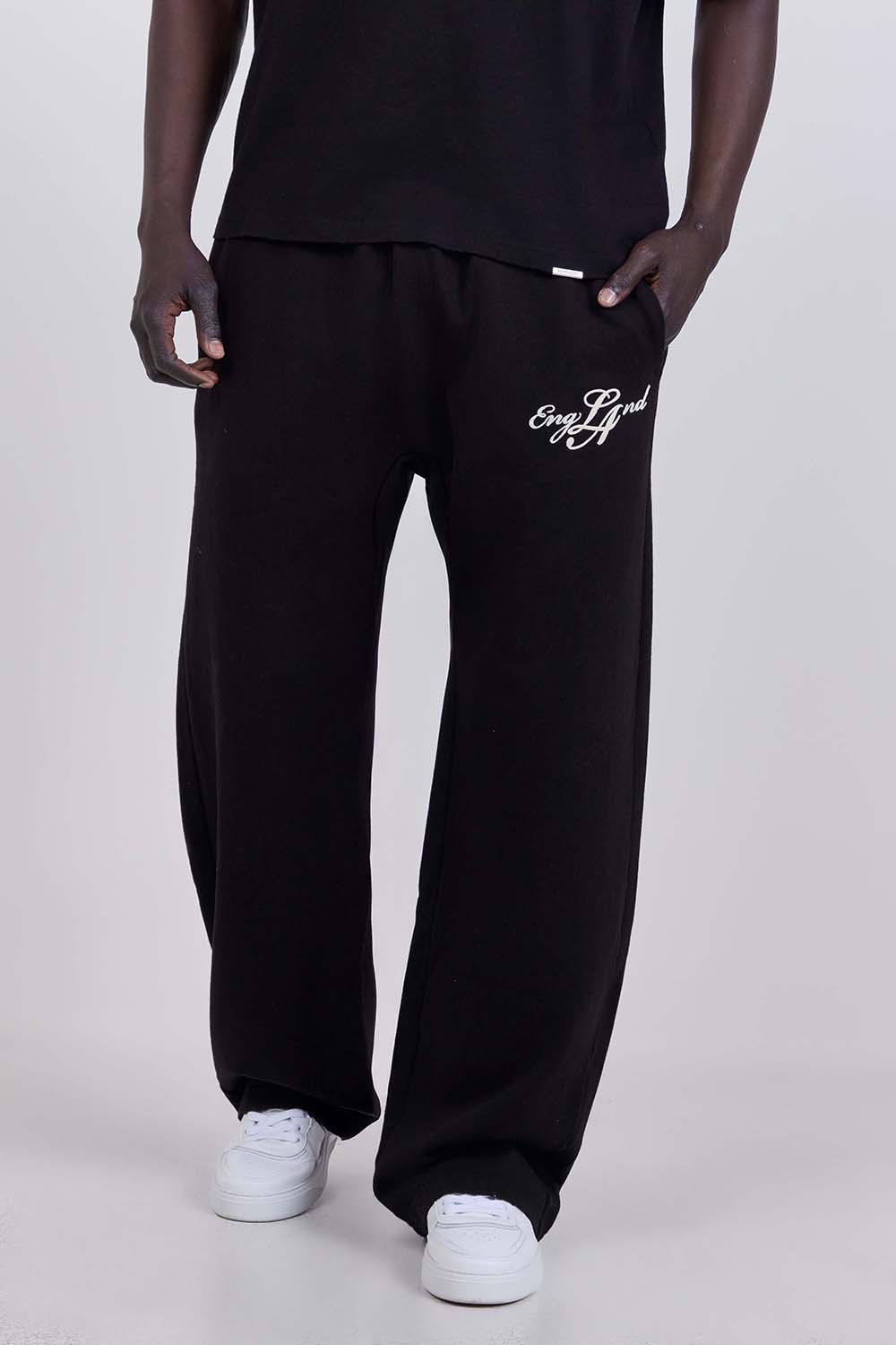 תמונת דוגמן קידמית של מכנסי ג'וגר