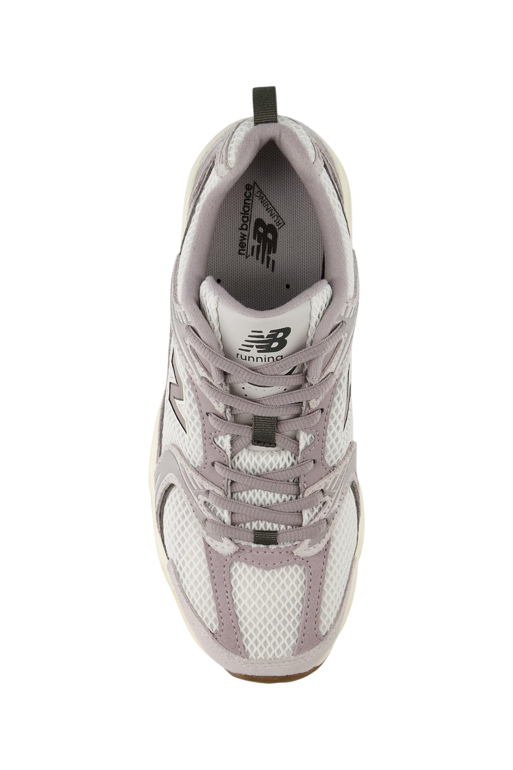 תמונת פנים של נעלי סניקרס 530