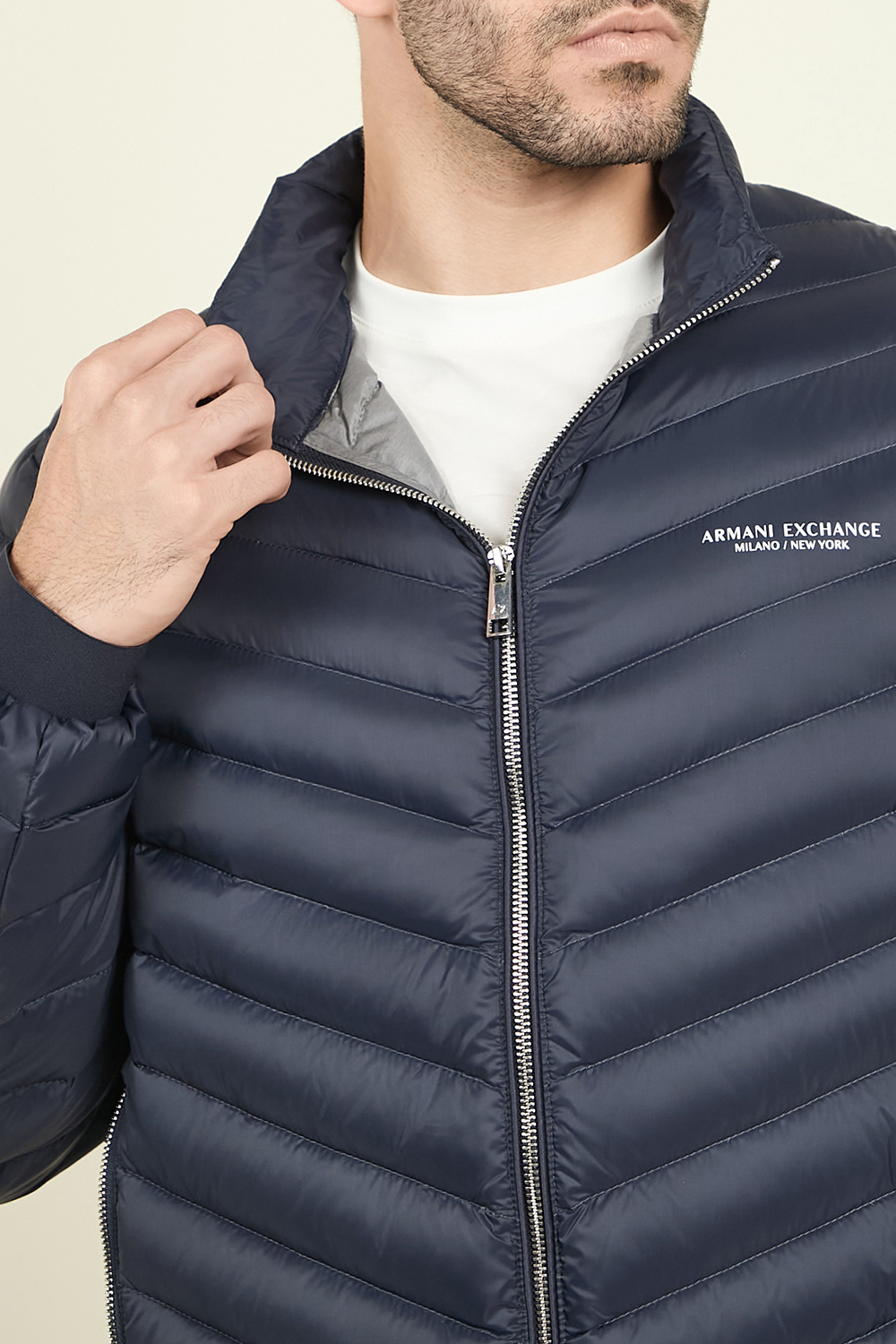 תמונת תקריב דוגמן של מעיל קווילט