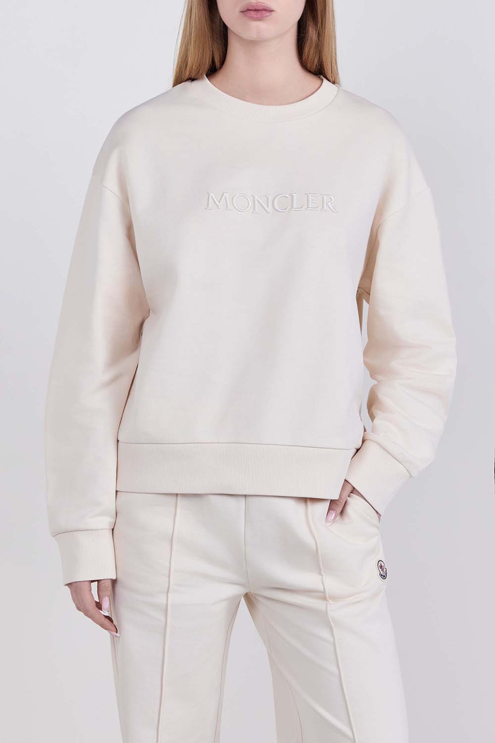 תמונת דוגמן קידמית של סווטשירט כותנה