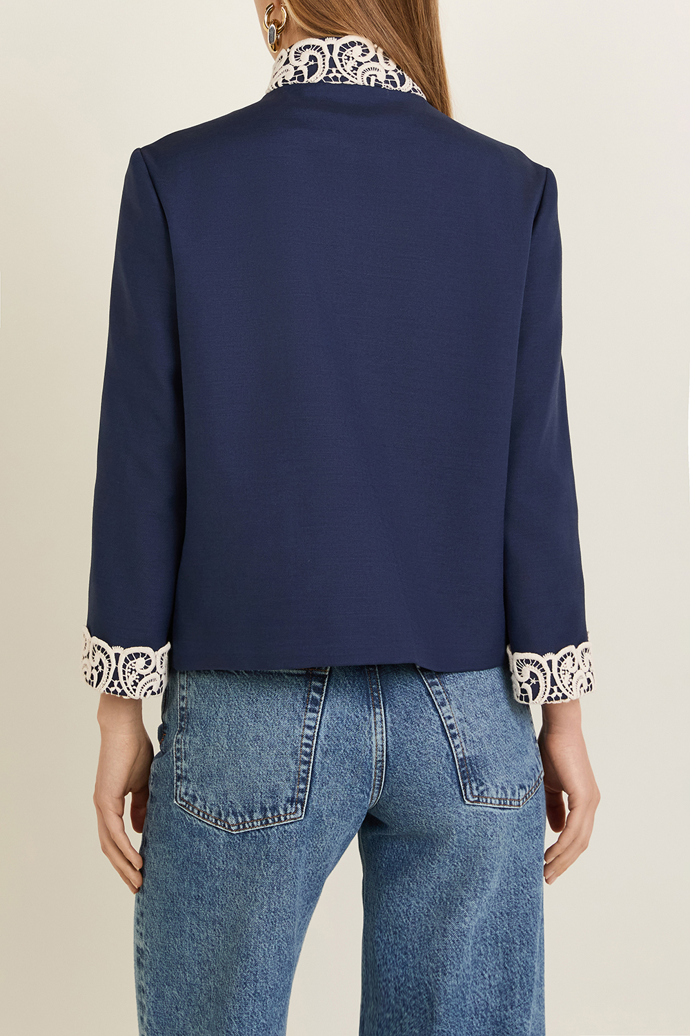 תמונת דוגמן אחורית של ז'קט צמר