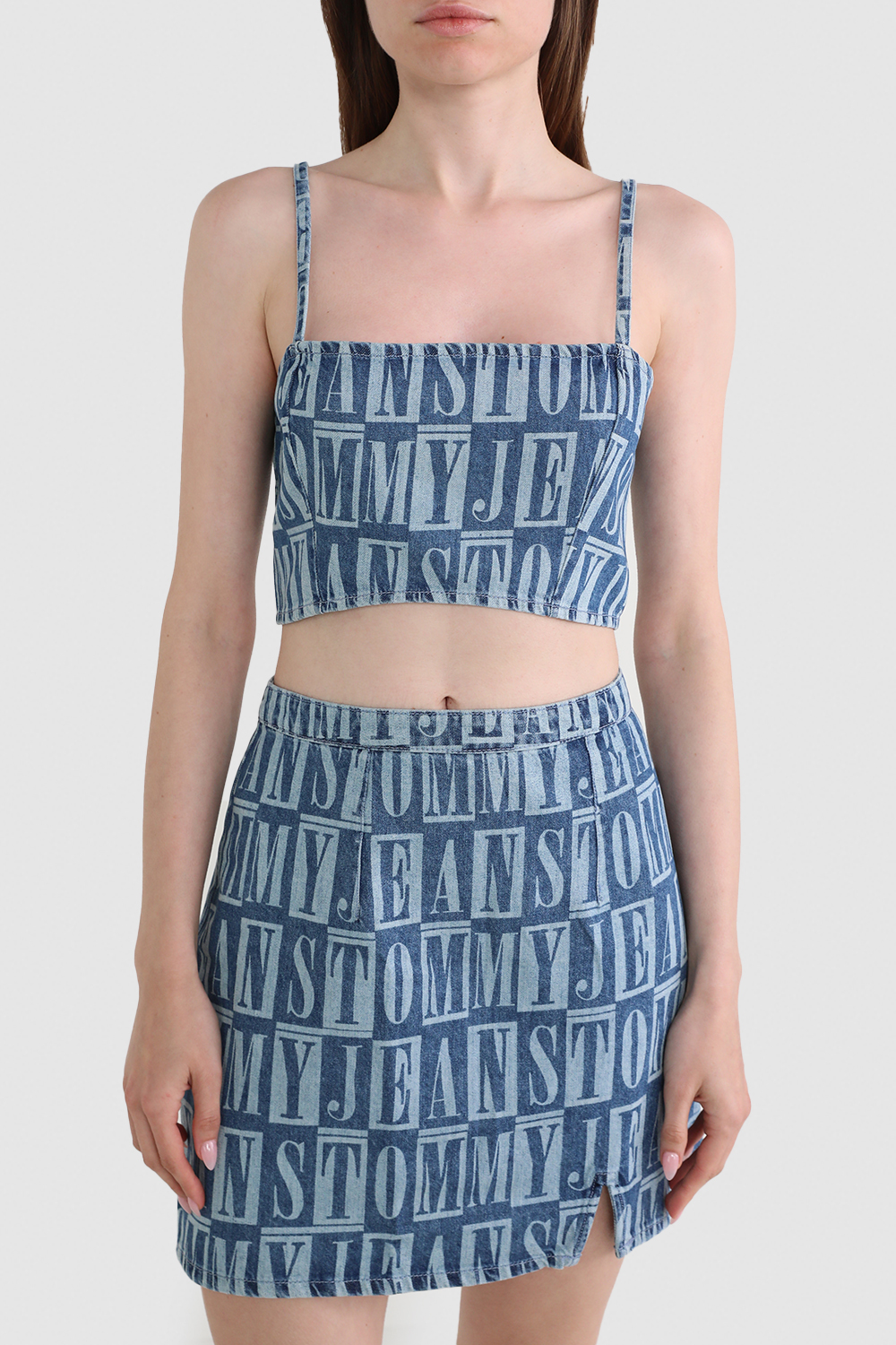 תמונת דוגמן קידמית של גופיית ג'ינס קרופ