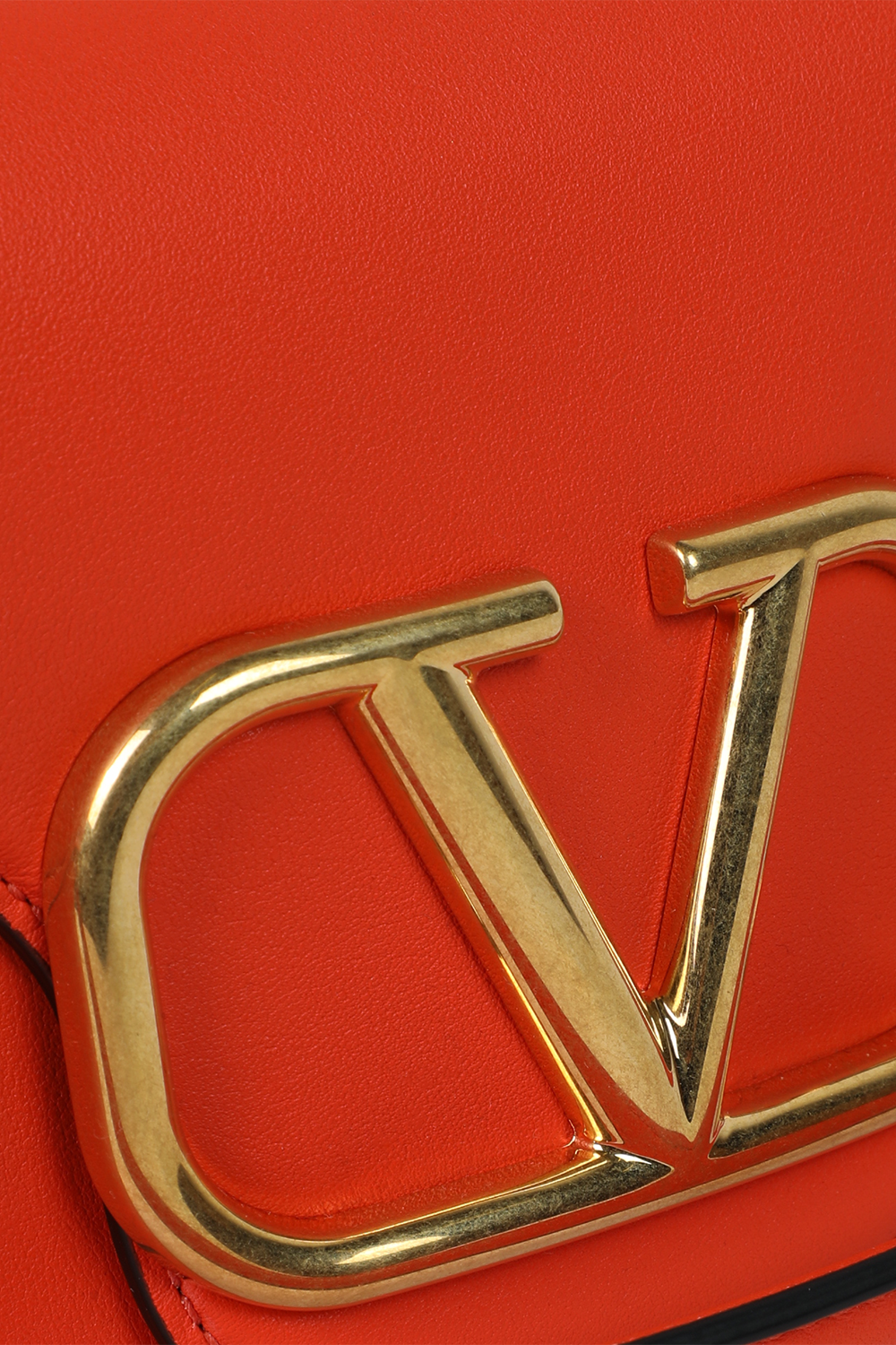 תמונת תקריב של תיק כתף מעור