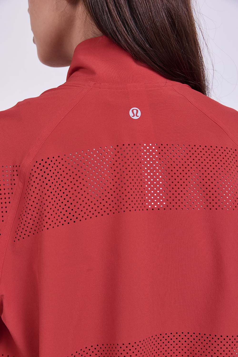 תמונת תקריב דוגמן של Adapted State Track Jacket *Perforated Stripe