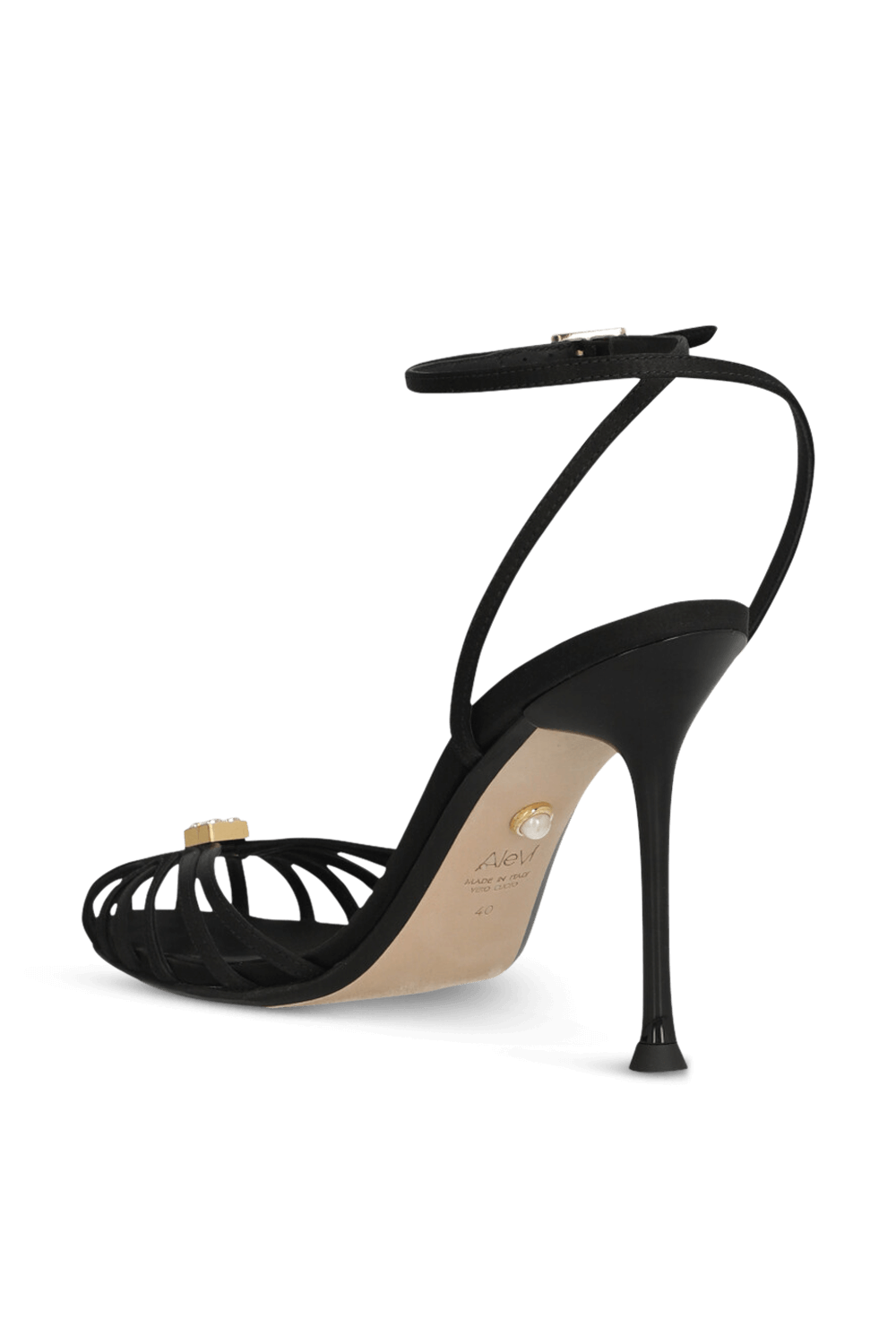 תמונה אחורית של נעלי עקב סאטן משי