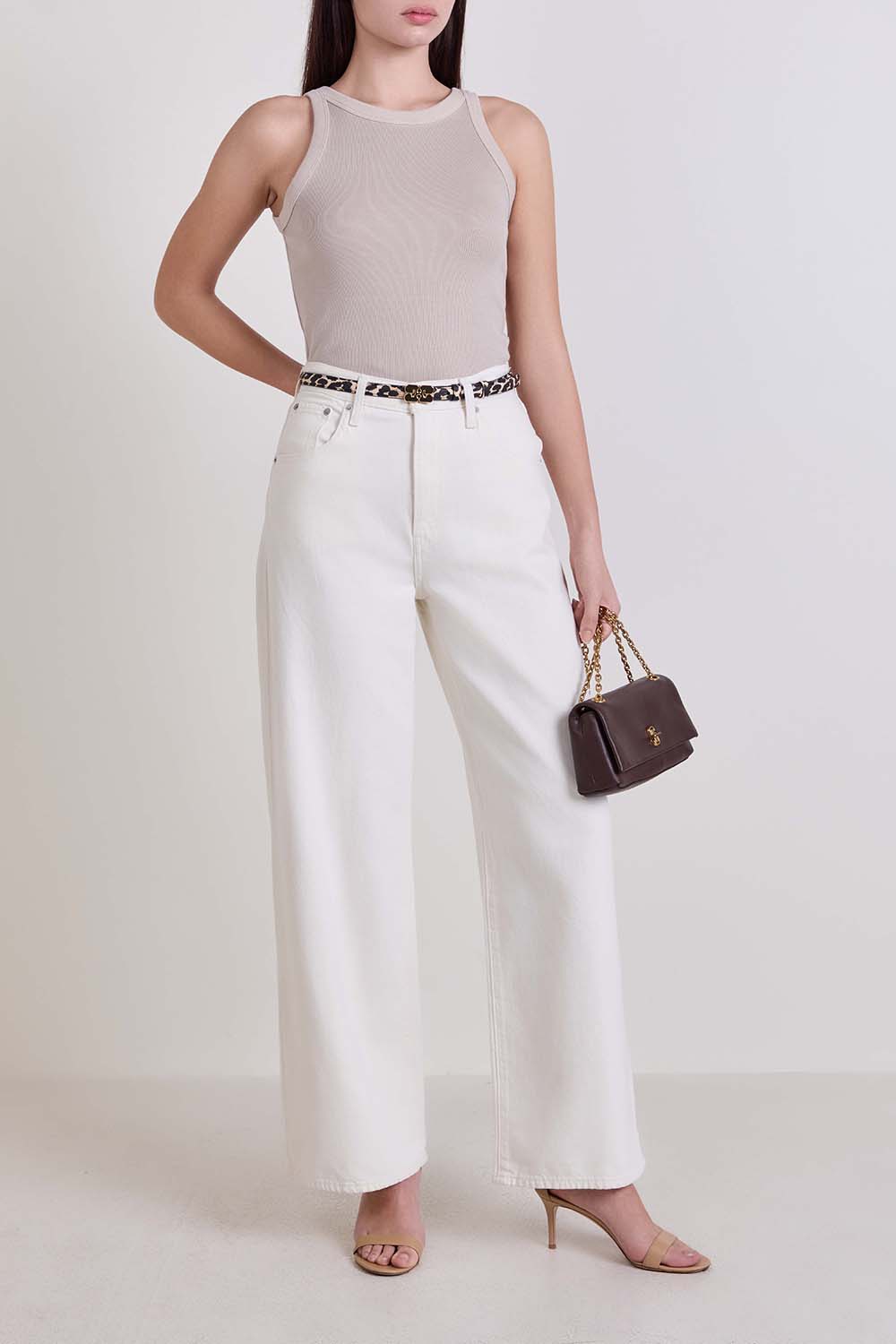 תמונת דוגמן קידמית של תיק כתף בגודל מיני