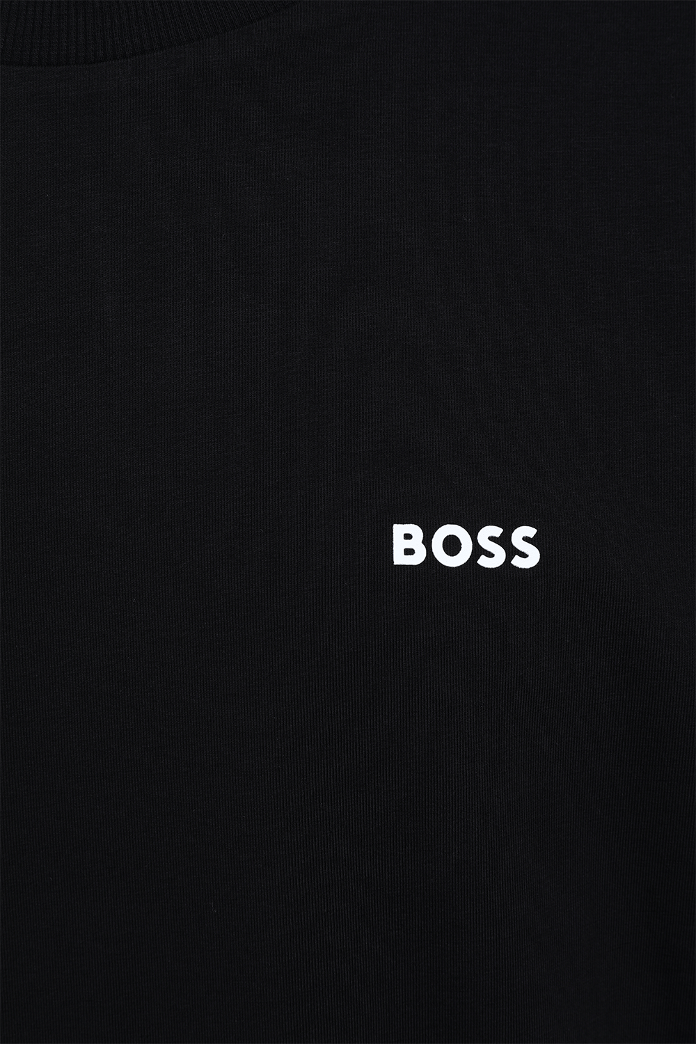 חולצת טי שחורה עם לוגו קטן BOSS