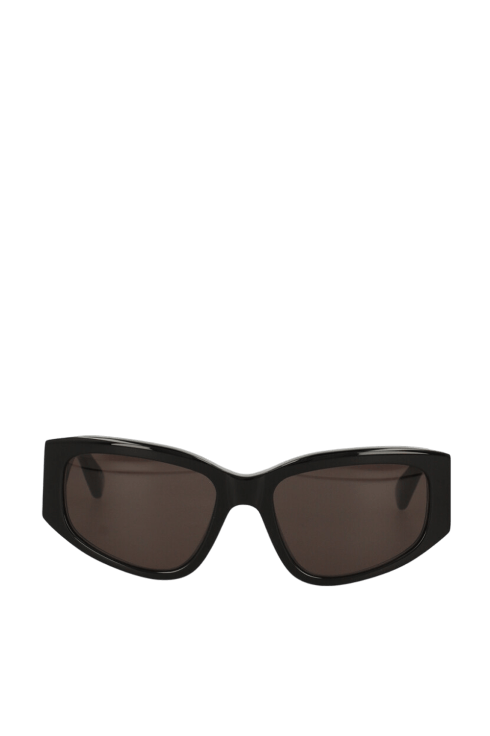 תמונה קידמית של משקפי שמש