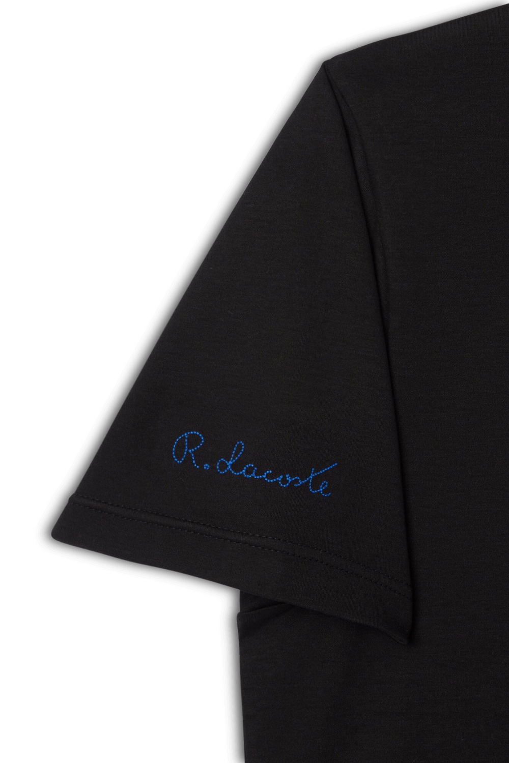 תמונת תקריב של חולצת טי