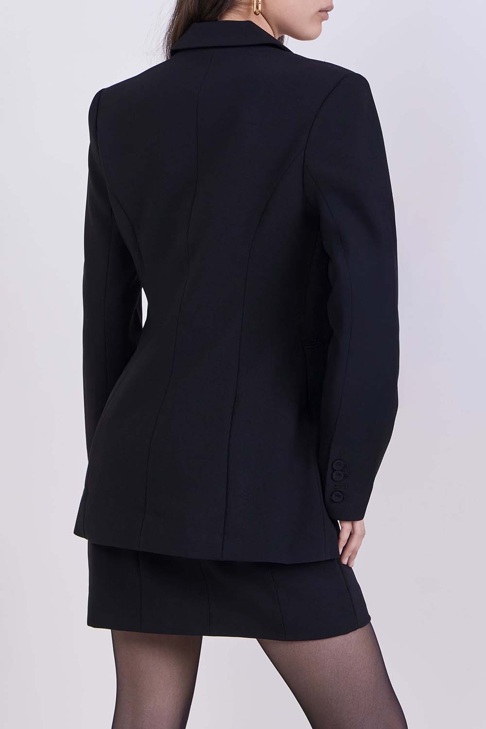 תמונת דוגמן אחורית של ז'קט מחויט