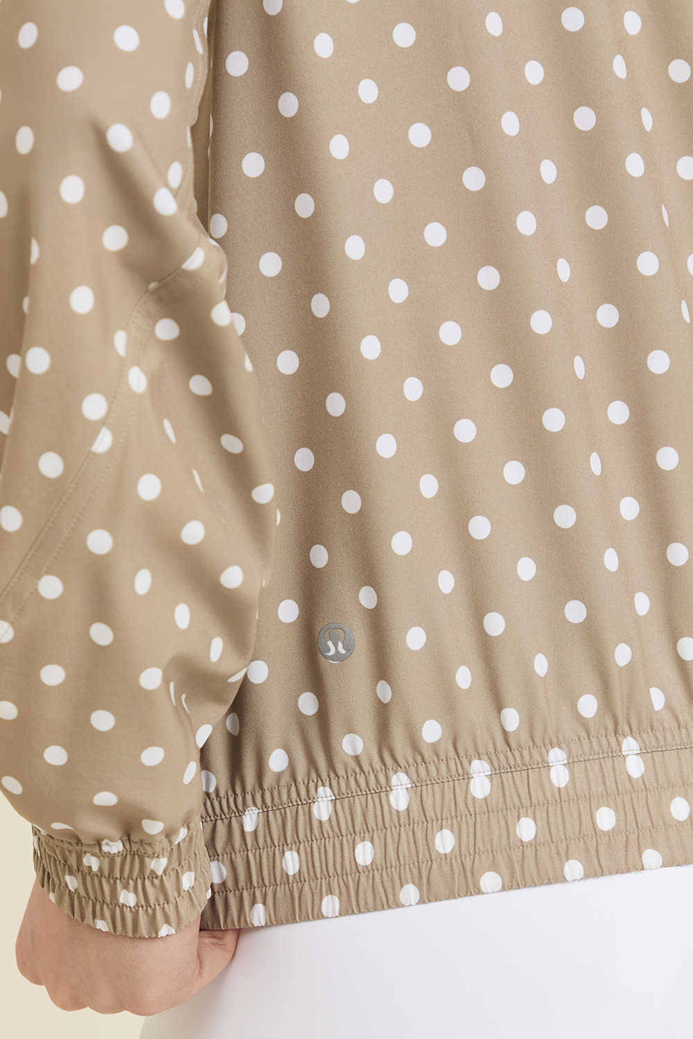 תמונת תקריב דוגמן של Adapted State Track Jacket