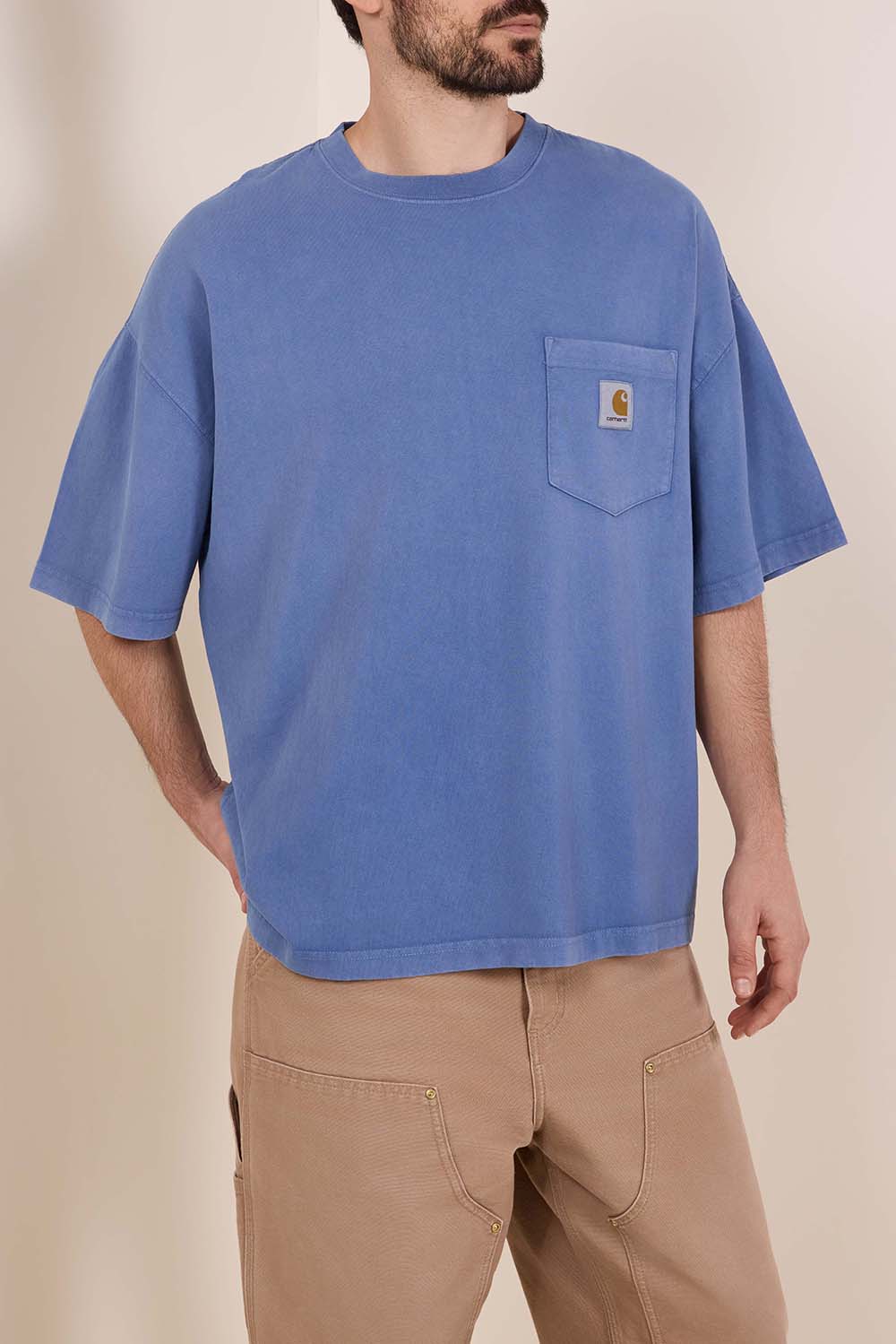 תמונת דוגמן קידמית של חולצת טי