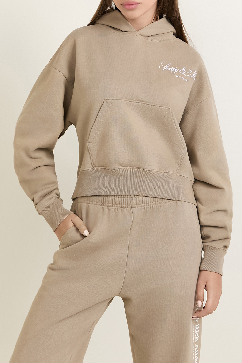 תמונת דוגמן קידמית של סווטשירט קפוצ'ון