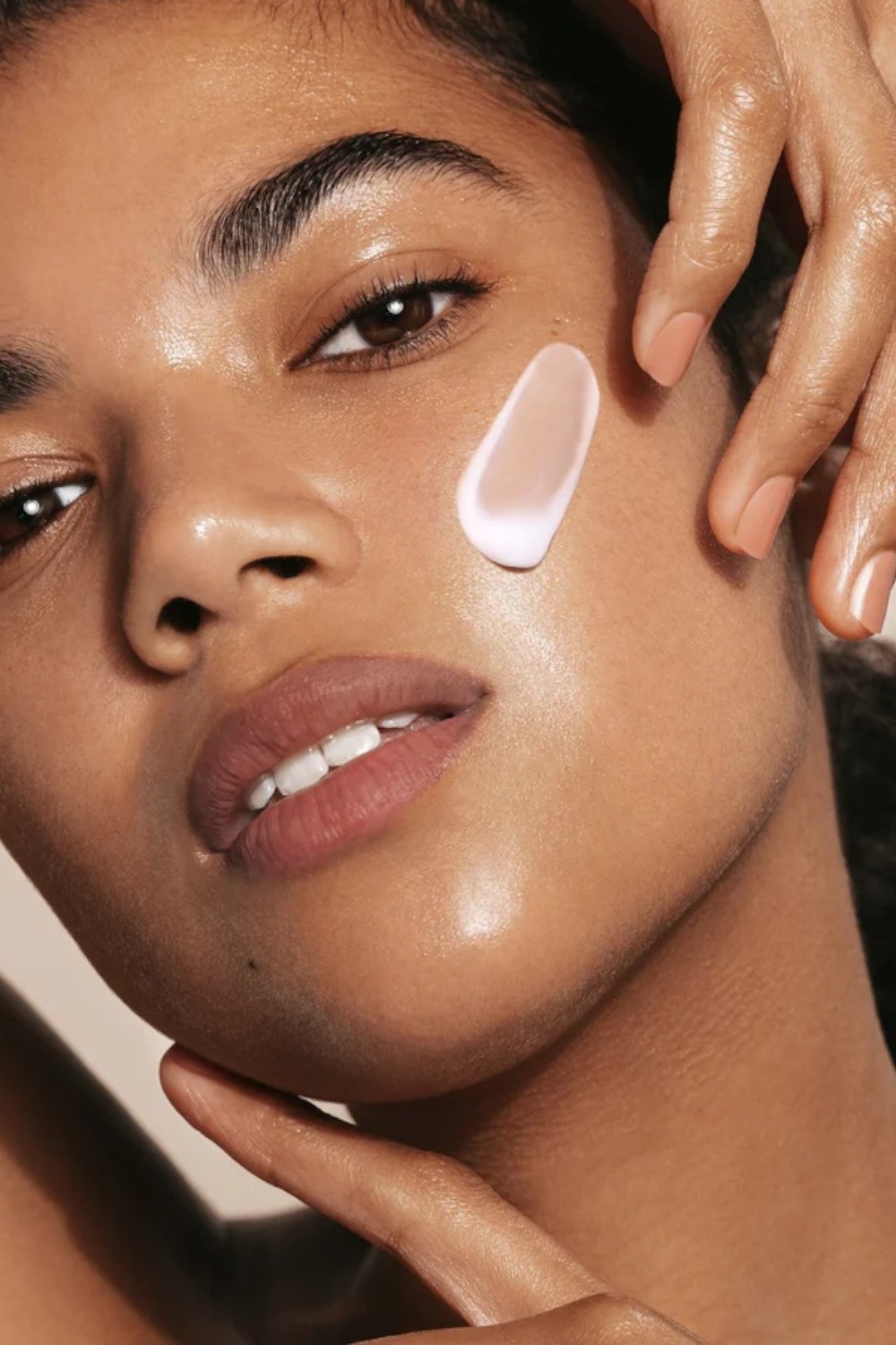 תמונת תקריב של Mini To Go Hyaluronic Global Face Cream 15ML