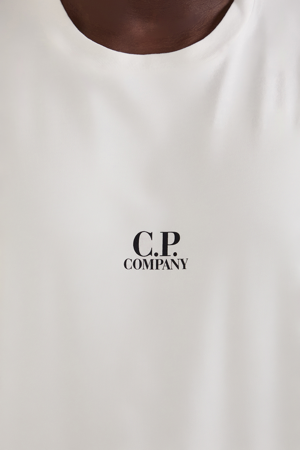 תמונת דוגמן אחורית של חולצת טי