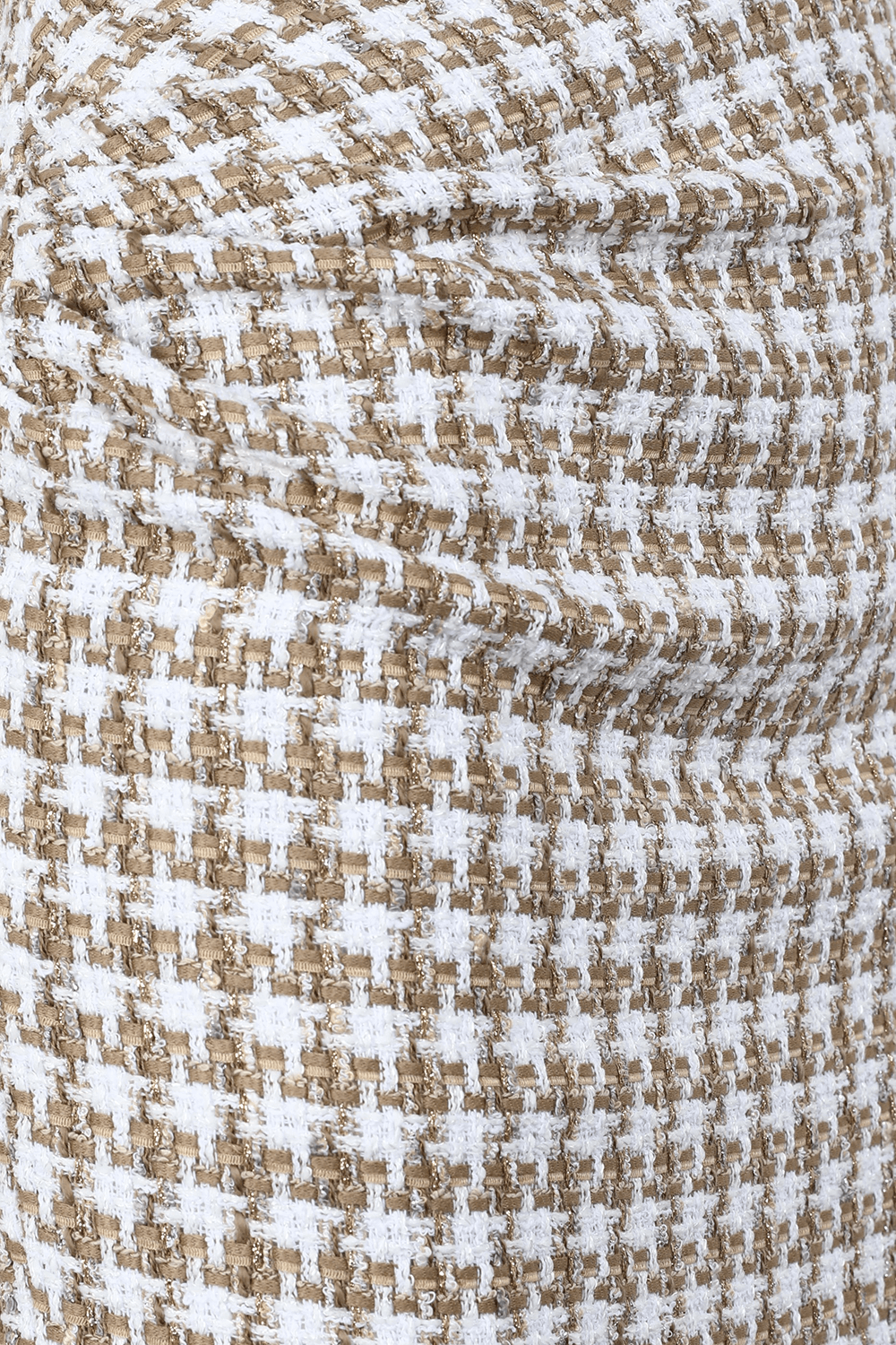 תמונה אחורית של חצאית מיני ארוגה בעיצוב משבצות