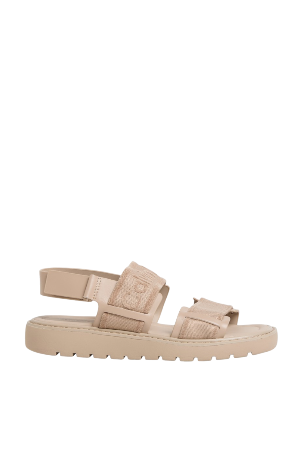 תמונה קידמית של סנדלים