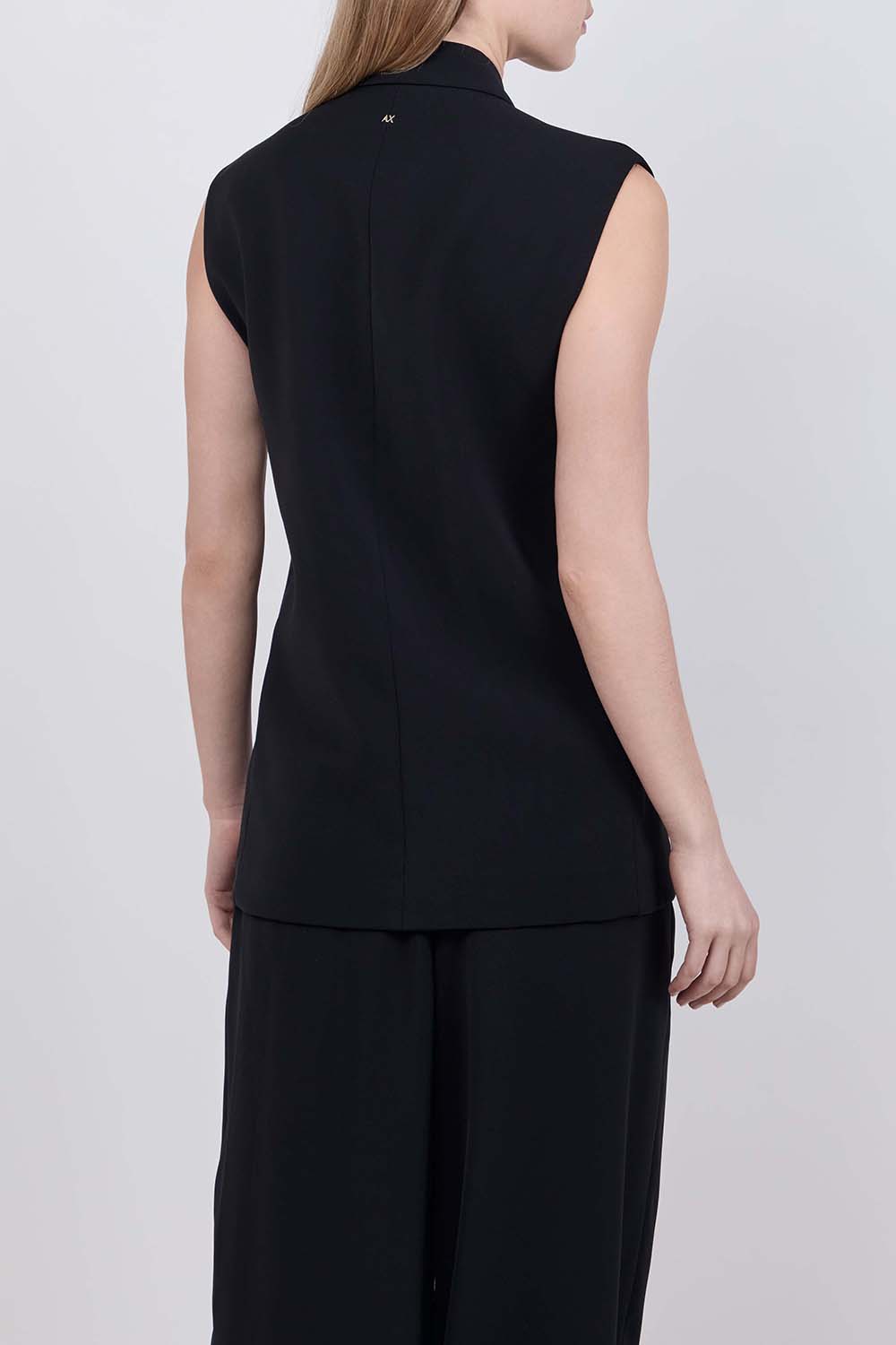 תמונת דוגמן אחורית של וסט מחוייט